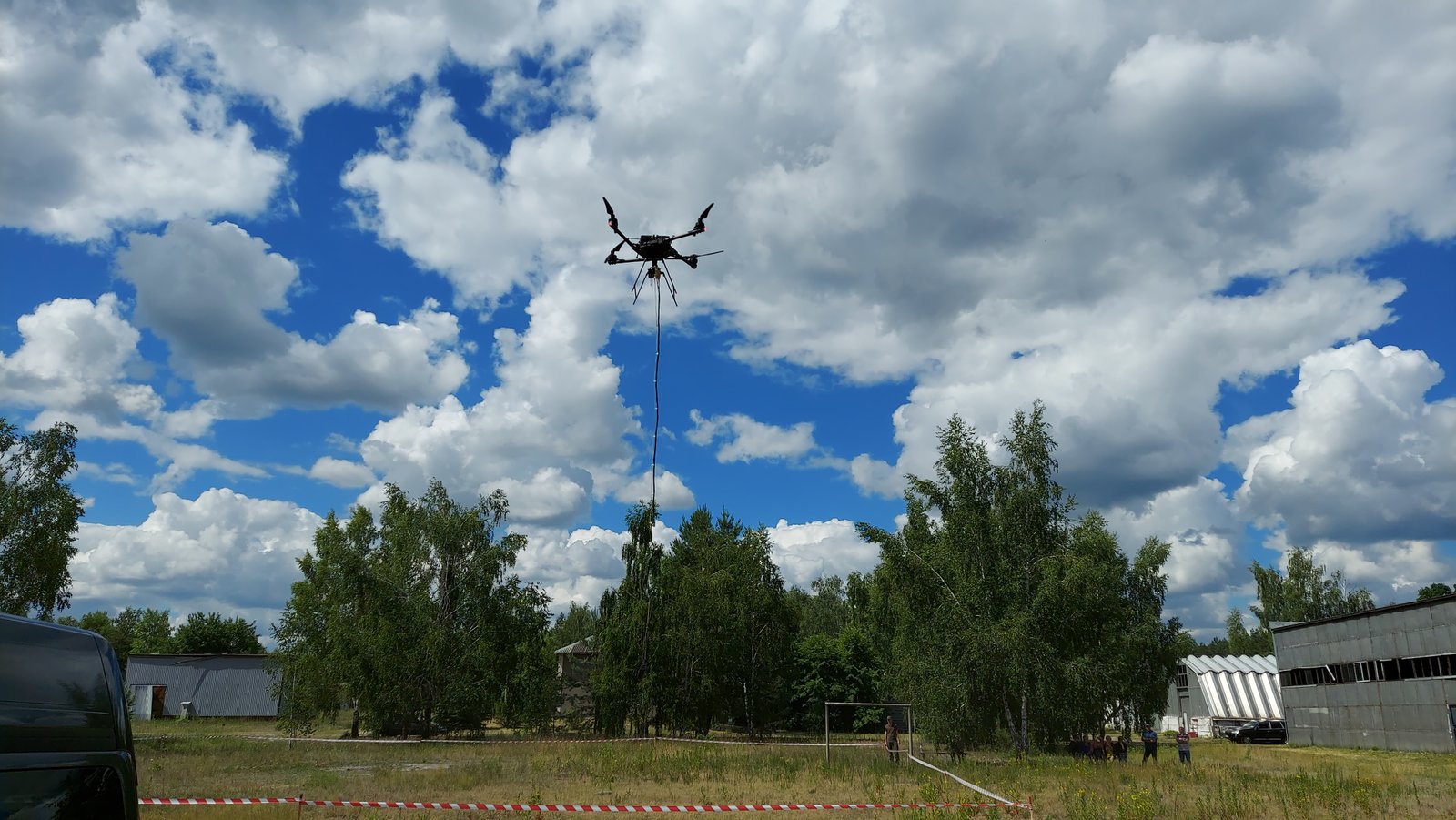 Демонстрація роботи дрона-міношукача